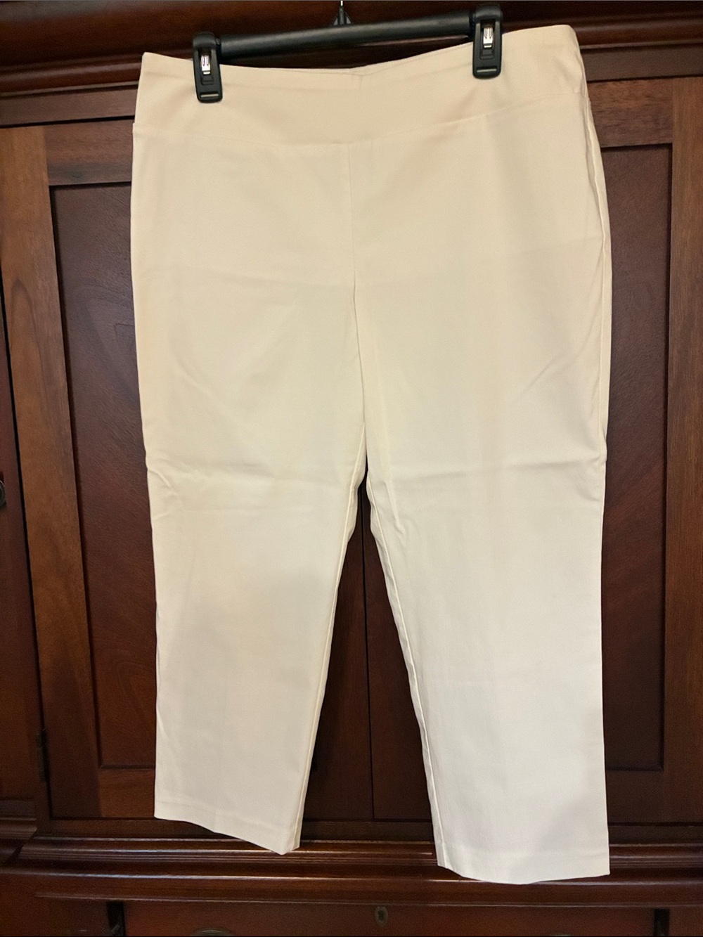 Alfani Cream Pull-On Cropped Pants